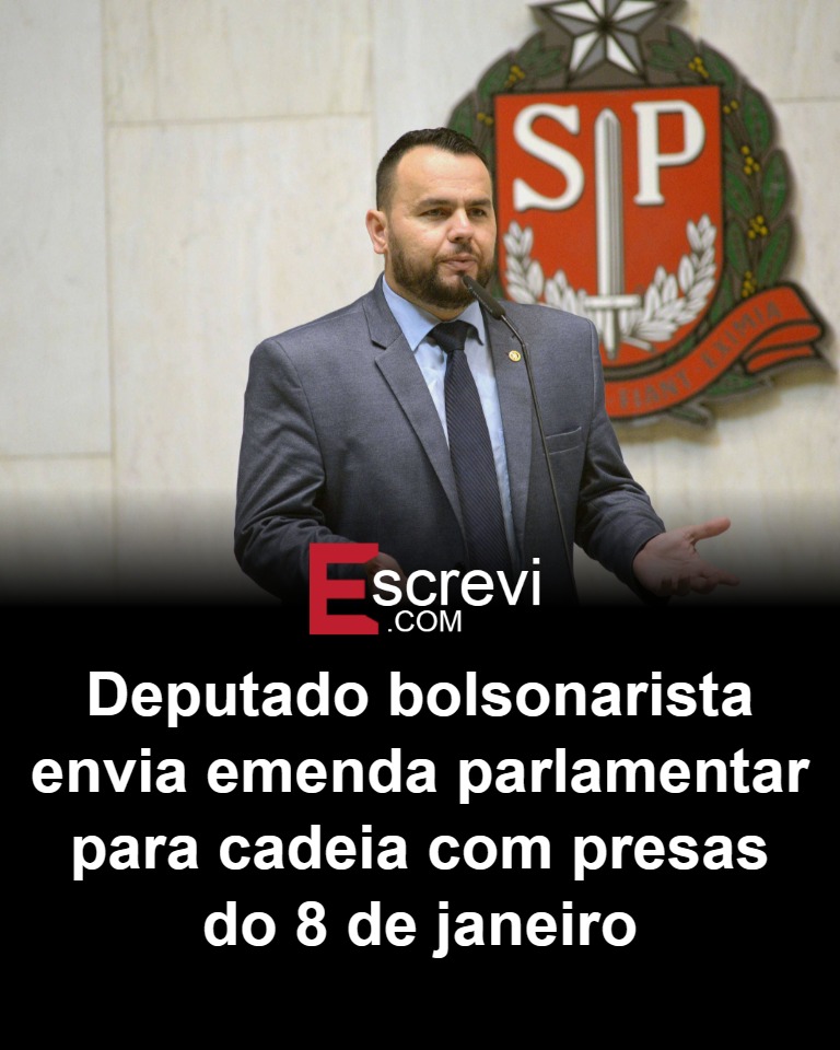 De acordo com a publicação da Folha de S.Paulo, o deputado estadual Gil Diniz, filiado ao Partido Liberal de São Paulo, destinou uma emenda parlamentar no valor de R$ 500 mil para a Penitenciária Feminina de Santana, localizada na zona norte da capital paulista. A decisão do deputado ocorreu após uma visita aos presos envolvidos nos ataques de 8 de janeiro de 2023. A publicação destaca que a emenda tem como objetivo promover melhorias na infraestrutura da penitenciária, que abriga algumas das mulheres detidas em decorrência dos eventos daquele dia. Segundo informações divulgadas pelo site, a visita de Gil Diniz aos presos foi parte de uma série de ações do deputado, que tem se posicionado publicamente em defesa de algumas das pessoas envolvidas nos ataques. A Folha de S.Paulo relata que a destinação dos recursos para a penitenciária foi vista como uma continuidade do apoio do deputado a essas detentas. A publicação também menciona que a Penitenciária Feminina de Santana é uma das unidades prisionais que recebeu um número significativo de presas relacionadas aos eventos de janeiro de 2023, o que pode ter motivado a escolha do local para o recebimento da emenda. Ainda conforme a reportagem da Folha, a decisão de Gil Diniz gerou repercussão no meio político, especialmente entre seus pares e opositores. A publicação aponta que, enquanto alguns veem a ação como um gesto de solidariedade e atenção às condições carcerárias, outros criticam a destinação dos recursos públicos para um grupo específico de detentas. A Folha de S.Paulo destaca que a emenda parlamentar é um instrumento comum utilizado por deputados para alocar verbas em áreas de interesse, mas a escolha do destino dos recursos por Gil Diniz levantou debates sobre as prioridades e motivações por trás das decisões de alocação de verbas públicas.