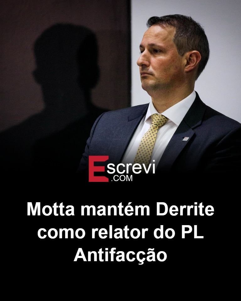 De acordo com o site da Jovem Pan, o governo manifestou um desejo explícito de substituir o relator do projeto de lei antifacção, atualmente sob a responsabilidade do deputado Derrite. A principal justificativa apresentada pelo Executivo para essa troca seria o fato de que o deputado teria modificado a proposta original em diversas ocasiões, o que, segundo a publicação, estaria dificultando o diálogo entre os poderes Executivo e Legislativo. Essa situação teria gerado um impasse, uma vez que o governo busca uma tramitação mais fluida e alinhada com seus interesses no Congresso. Ainda conforme a Jovem Pan, o deputado Motta decidiu manter Derrite como relator do projeto, apesar das pressões e do desejo do governo por uma substituição. Essa decisão de Motta, segundo a publicação, pode ser vista como uma tentativa de preservar a autonomia do Legislativo em relação às influências do Executivo. A manutenção de Derrite no cargo de relator indica que, pelo menos por enquanto, o projeto de lei antifacção continuará sob a condução do deputado, que já realizou várias alterações na proposta inicial, conforme relatado pelo site. A publicação destaca que a situação atual pode ter implicações significativas para o andamento do projeto de lei antifacção, uma vez que a continuidade de Derrite como relator pode manter as dificuldades de diálogo entre os poderes. Segundo a Jovem Pan, a resistência do deputado em seguir a proposta original do governo pode resultar em um processo legislativo mais prolongado e complexo. O site sugere que essa dinâmica pode exigir do governo uma estratégia mais eficaz de negociação com o Legislativo para garantir que o projeto avance conforme seus objetivos.