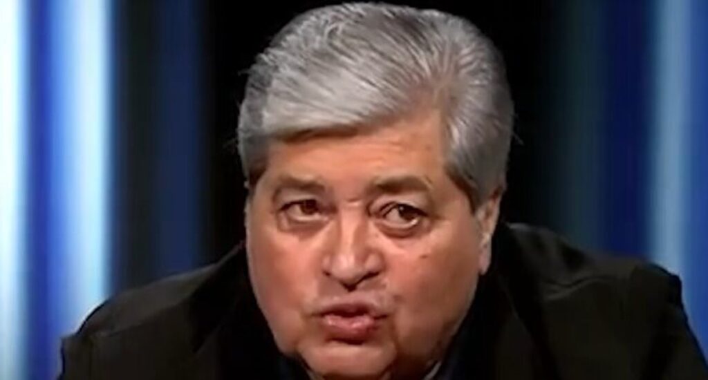 O apresentador José Luiz Datena expressou seu desejo por **eleições tranquilas** no Brasil, enfatizando que o país não deve tolerar qualquer forma de **golpismo**. Segundo a publicação do Congresso em Foco, Datena destacou a importância de aceitar os resultados das urnas, independentemente de quem saia vencedor. Para ele, a aceitação da derrota é um pilar fundamental para a manutenção da **democracia** e da estabilidade política no país. Datena acredita que a recusa em aceitar os resultados eleitorais representa uma ameaça direta ao sistema democrático brasileiro. No contexto atual, onde tensões políticas são frequentemente observadas, a mensagem de Datena ganha relevância. Segundo o site, ele argumenta que a democracia brasileira não pode ser colocada em risco por atitudes antidemocráticas. O apresentador ressalta que a história já mostrou os perigos de não se respeitar a vontade popular expressa nas urnas. Para Datena, é essencial que todos os atores políticos e a sociedade como um todo se comprometam com a **paz** e a **estabilidade** durante o processo eleitoral, garantindo que as eleições ocorram de forma justa e transparente. Além disso, Datena enfatiza que a **tolerância** e o **respeito** são valores essenciais para a convivência democrática. Segundo a publicação, ele acredita que a promoção de um ambiente político saudável depende do compromisso de todos em rejeitar qualquer forma de **ameaça** à democracia. Datena conclui que, para o Brasil avançar, é crucial que se estabeleça um consenso em torno da importância de eleições livres e justas, onde o resultado seja respeitado por todos, fortalecendo assim as instituições democráticas do país.