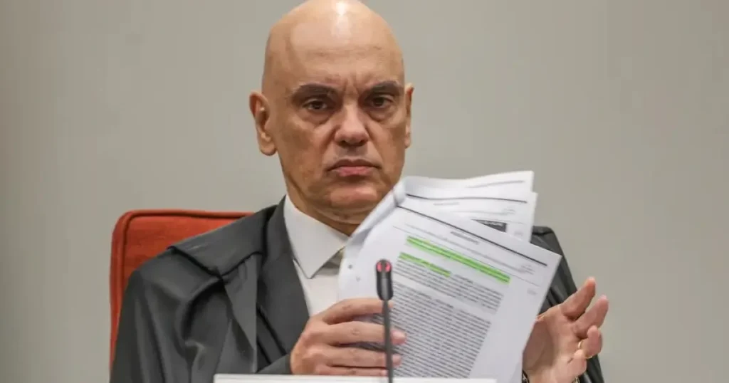 Moraes libera provas contra Eduardo e amplia pressão em investigação