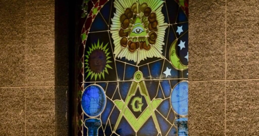 O que é a Maçonaria e o que realmente fazem os maçons?