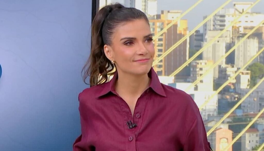 Cabelo preso todos os dias? Psicologia aponta motivo surpreendente por trás desse hábito comum