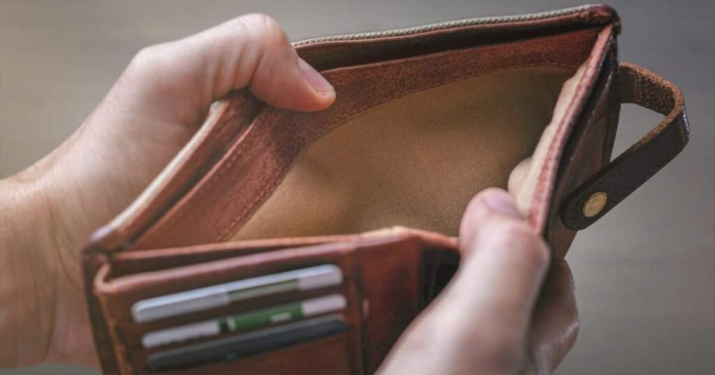 Microdespesas que estão destruindo seu salário (e você nem percebe!)