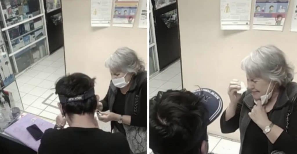 Dona Aurora, uma senhora de idade avançada, enfrentou uma situação que muitos poderiam considerar inusitada. Após um longo período de um ano sem ver seus **filhos**, ela começou a perceber que suas tentativas de comunicação com eles estavam sendo ignoradas. As chamadas que fazia não eram atendidas, e as mensagens enviadas não recebiam resposta. Preocupada com a possibilidade de seu **celular** estar com defeito, Dona Aurora decidiu levá-lo a uma **assistência técnica**. Ao chegar à assistência, Dona Aurora explicou ao técnico que seu celular não estava funcionando corretamente, pois seus filhos não atendiam suas ligações. O técnico, ao analisar o aparelho, não encontrou nenhum problema técnico. No entanto, ele percebeu que a questão não estava relacionada ao funcionamento do celular, mas sim à falta de comunicação por parte dos filhos de Dona Aurora. Demonstrando empatia e compreensão pela situação delicada, o técnico tomou a iniciativa de entrar em contato com um dos filhos de Dona Aurora. Durante a conversa, ele explicou a preocupação da mãe e pediu que o filho procurasse entrar em contato com ela. O técnico, em um gesto de sensibilidade, decidiu não revelar a Dona Aurora que o problema não estava no celular, mas sim na ausência de retorno por parte dos filhos. Essa situação destaca a importância da **comunicação** e do contato regular entre familiares, especialmente quando se trata de pessoas idosas que podem se sentir isoladas ou esquecidas. A percepção de Dona Aurora de que seu celular estava quebrado reflete uma realidade enfrentada por muitos idosos: a solidão e a falta de interação com entes queridos. A história de Dona Aurora serve como um lembrete da necessidade de mantermos laços fortes com nossos familiares, garantindo que eles saibam que são amados e valorizados. A tecnologia, embora seja uma ferramenta poderosa para conectar pessoas, não substitui o calor humano e a atenção que devemos dar uns aos outros. Além disso, essa narrativa ressalta a importância de profissionais que, além de suas habilidades técnicas, demonstram empatia e compreensão em suas interações com os clientes. O gesto do técnico não apenas ajudou a resolver a situação de Dona Aurora, mas também promoveu uma reconexão familiar que poderia ter um impacto positivo duradouro. Em resumo, a experiência de Dona Aurora é um exemplo claro de como a percepção de problemas técnicos pode, na verdade, refletir questões emocionais e relacionais mais profundas. A história nos convida a refletir sobre nossas próprias relações e a importância de estarmos presentes na vida daqueles que amamos, garantindo que a tecnologia seja um meio de aproximação, e não um substituto para o contato humano genuíno.