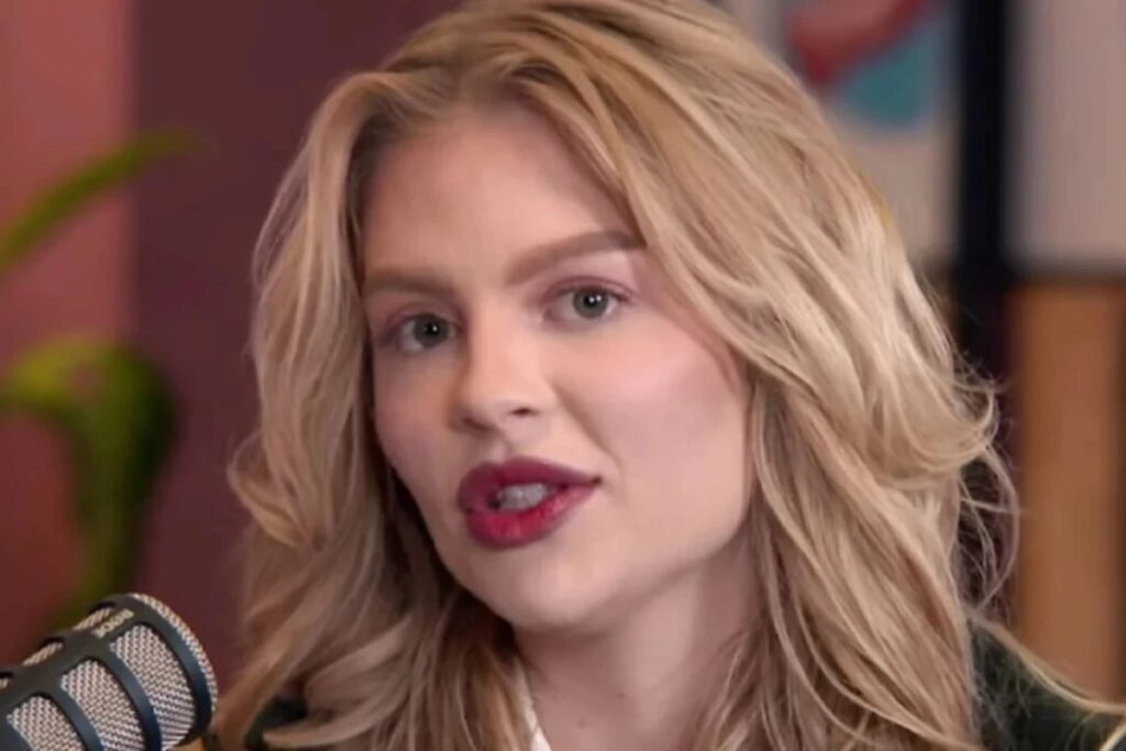 A cantora **Luísa Sonza** se manifestou sobre os ataques que a deputada **Erika Hilton** vem sofrendo nas redes sociais, especialmente após um embate com o apresentador **Ratinho**. Segundo a publicação, Luísa Sonza destacou a importância de se posicionar contra discursos de ódio e preconceito, enfatizando que figuras públicas têm a responsabilidade de usar suas plataformas para promover o respeito e a tolerância. A cantora ressaltou que, em tempos de polarização, é crucial que as pessoas se unam para combater a disseminação de mensagens negativas e apoiar aqueles que são alvo de ataques injustos. No contexto do embate entre Erika Hilton e Ratinho, Luísa Sonza explicou que a situação reflete um problema maior de intolerância e falta de empatia na sociedade. Segundo o site, a cantora afirmou que é necessário um esforço coletivo para mudar essa realidade, começando pela educação e conscientização sobre a diversidade e os direitos humanos. Ela destacou que, ao se posicionar publicamente, espera inspirar outras pessoas a fazerem o mesmo, criando um ambiente mais acolhedor e respeitoso para todos, independentemente de suas diferenças. Além disso, Luísa Sonza enfatizou a importância de dar visibilidade a questões sociais e políticas que afetam grupos marginalizados. Segundo a publicação, ela acredita que o apoio a figuras como Erika Hilton é essencial para fortalecer a luta contra a discriminação e promover a igualdade. A cantora concluiu sua declaração afirmando que, ao unir forças e amplificar vozes que defendem a justiça e a inclusão, é possível construir uma sociedade mais justa e solidária.