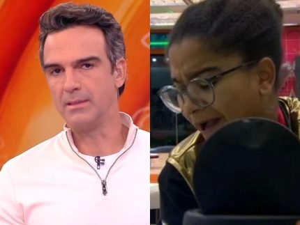 O que aconteceu no "BBB26" que gerou tanta polêmica? Milena, participante do "BBB26", preparou uma bebida com água de frango cru para se vingar dos colegas que comeram a marmita de Ana Paula Renault. A atitude gerou uma bronca da produção do programa. Por que Milena decidiu preparar essa bebida? Ela ficou revoltada ao descobrir que a refeição e o suco guardados para Ana Paula Renault foram consumidos por outros participantes, levando-a a criar uma "armadilha" perigosa. Quais ingredientes Milena usou na mistura? Milena combinou água de frango cru, sal e outros itens descartados no lixo para criar a bebida, que foi rapidamente descartada após intervenção da produção. A bebida chegou a ser consumida por alguém? Não, a produção do programa agiu rapidamente, convocando Milena ao confessionário e garantindo que a mistura fosse descartada antes que alguém a consumisse. Qual foi a reação da produção do "BBB26"? A produção deu uma bronca em Milena, destacando os riscos à saúde que a bebida poderia causar, e garantiu que a equipe médica monitora a casa 24 horas por dia. Como Milena reagiu à advertência? Milena tentou minimizar a situação, questionando se a mistura realmente causaria doenças e ironizando a bronca recebida. O que Tadeu Schmidt disse sobre o incidente? Durante a edição ao vivo, Tadeu Schmidt condenou a atitude de Milena, tranquilizou o público e explicou que a produção jamais permitiria que algo assim fosse consumido.