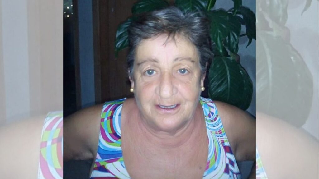 O **suspeito de matar uma idosa** por conta de uma dívida relacionada a um fogão foi liberado após se apresentar à polícia em Tijucas, na Grande Florianópolis. De acordo com informações divulgadas pelo site ND Mais, o homem de 33 anos saiu pela porta da frente da delegacia, gerando indignação entre os familiares da vítima. A filha da idosa relatou que, além do homicídio, o suspeito também teria roubado pertences pessoais da sua mãe, aumentando ainda mais a dor e a revolta da família. Segundo a publicação, o caso ocorreu em Santa Catarina e ganhou destaque na mídia local devido à brutalidade do crime e à subsequente liberação do suspeito. A comunidade local está em choque, e muitos questionam as circunstâncias que levaram à soltura do homem. A polícia está sendo pressionada a fornecer mais detalhes sobre a investigação e a justificar a decisão de liberar o suspeito. Enquanto isso, a família da vítima busca por justiça e respostas, enfrentando um momento de grande sofrimento e incerteza. A decisão de liberar o suspeito, conforme relatado pelo ND Mais, levanta questões sobre o sistema de justiça e a proteção das vítimas e suas famílias. A comunidade espera que as autoridades tomem medidas adequadas para garantir que crimes como este não fiquem impunes. O caso continua a ser acompanhado de perto pela mídia e pela população, que aguarda por desdobramentos e por uma resolução que traga algum alívio para a dor dos familiares da idosa.