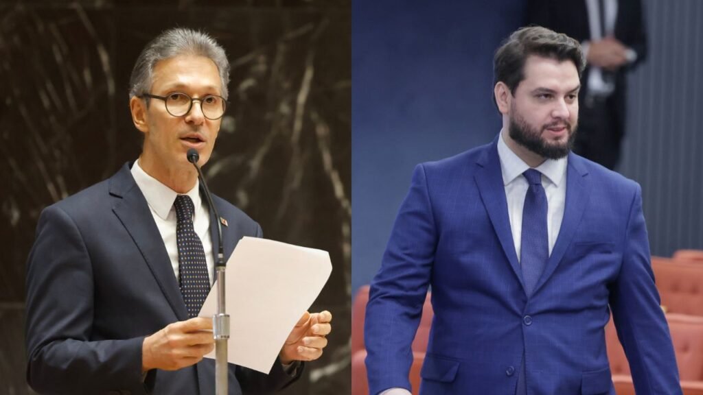 O ex-governador de Minas Gerais, **Romeu Zema**, solicitou uma visita ao ex-assessor **Filipe Martins** na Casa de Custódia de Ponta Grossa, no Paraná. A defesa de Zema protocolou o pedido ao ministro do Supremo Tribunal Federal (STF), **Alexandre de Moraes**, sem especificar uma data para a visita. Segundo a publicação, os advogados destacaram a "necessidade de diálogo direto e reservado" entre Zema e Martins, que já se conhecem há tempos. Não há uma pauta específica para o encontro. Por que Romeu Zema quer visitar Filipe Martins? A defesa afirmou que o pedido partiu do próprio Zema, que recentemente renunciou ao cargo de governador para concorrer à Presidência da República. Com sua saída, o vice-governador **Mateus Simões** (PSD) assumiu o cargo, aumentando a influência do partido de **Gilberto Kassab** nas unidades da federação. Qual é a situação atual de Filipe Martins? Filipe Martins está detido em um local destinado à custódia temporária, que tem capacidade para 355 presos, mas atualmente abriga cerca de 860. O tratamento diferenciado dado a Martins, que conta com cela individual, gerou insatisfação entre os detentos, que ameaçaram uma rebelião. Essa situação levou à transferência urgente de Martins para o Complexo Médico do Paraná, o que desagradou o ministro Alexandre de Moraes, que não foi consultado previamente e exigiu explicações. Por que Filipe Martins foi condenado? Martins foi condenado a 21 anos e seis meses de prisão no âmbito do núcleo 2 das ações sobre tentativa de golpe de Estado. Ele foi acusado de estar envolvido com um documento que embasaria a instauração de um estado de exceção, conhecido como "minuta do golpe". Além disso, ele voltou à prisão preventiva após a Polícia Federal acusá-lo de acessar a rede social LinkedIn, desobedecendo à medida cautelar que proibia o uso de redes sociais. A defesa de Martins registrou o histórico de acessos à plataforma em cartório para contestar a acusação, mas Moraes manteve a prisão. Quais são os riscos apontados pela defesa de Filipe Martins? Apesar do auxílio da Ordem dos Advogados do Brasil (OAB) e do reforço na segurança, incluindo a instalação de câmeras, a defesa de Martins ainda vê riscos à sua segurança e pede que Moraes reconsidere sua decisão de reverter a transferência para o Complexo Médico do Paraná. Como as regras de privacidade do WhatsApp se relacionam com o caso? As regras de privacidade dos grupos no WhatsApp são definidas pela própria plataforma. Ao entrar em um grupo, o número de telefone do usuário pode ser visto por outros integrantes, o que pode ter implicações em casos de segurança e privacidade, embora não esteja diretamente relacionado ao caso de Filipe Martins. Esses eventos destacam a complexidade das questões legais e de segurança em torno do caso de Filipe Martins, bem como as implicações políticas da visita solicitada por Romeu Zema. A situação continua a evoluir, com decisões judiciais e medidas de segurança sendo constantemente reavaliadas.