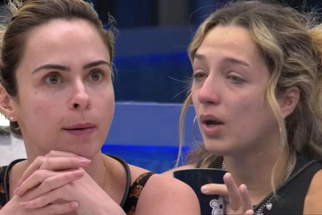 Por que Ana Paula perdeu a paciência com Samira no BBB26? Ana Paula se irritou com Samira após um desentendimento sobre comportamento e mudanças no jogo. A discussão começou com uma tentativa de esclarecimento, mas rapidamente evoluiu para um embate direto. Qual foi o motivo do desentendimento entre Ana Paula e Samira? Samira não compartilhou uma informação estratégica com suas aliadas, justificando sua decisão pela relação delas com Juliano Floss. Ana Paula não aceitou a explicação e criticou a mudança de postura de Samira. Como Samira reagiu às críticas de Ana Paula? Samira questionou a interpretação de Ana Paula e demonstrou incômodo com a associação feita, o que intensificou o clima tenso entre as duas. O que Ana Paula afirmou durante a discussão? Ana Paula afirmou que não aceitaria o comportamento de Samira e destacou que a mudança de postura da colega era perceptível, sugerindo que conquistas no jogo influenciaram seu comportamento. Como a discussão entre Ana Paula e Samira terminou? Ana Paula interrompeu a conversa e se afastou, mas Samira tentou retomar o diálogo. Mesmo após o retorno, a tensão permaneceu evidente entre as duas. Qual foi o impacto da discussão no BBB26? A discussão destacou as tensões crescentes no reality, especialmente com o programa se aproximando da reta final, e ocorreu após a eliminação de Solange Couto no Paredão mais recente.