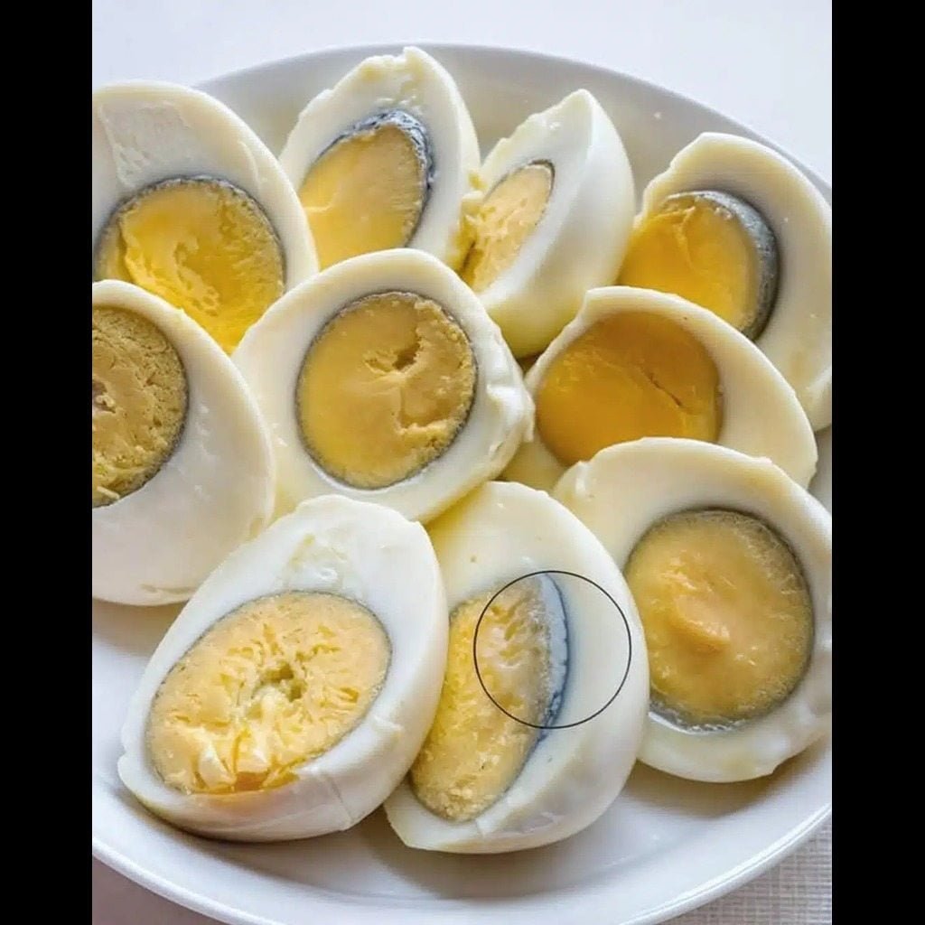 Por que um anel verde aparece ao redor da gema dos ovos cozidos?