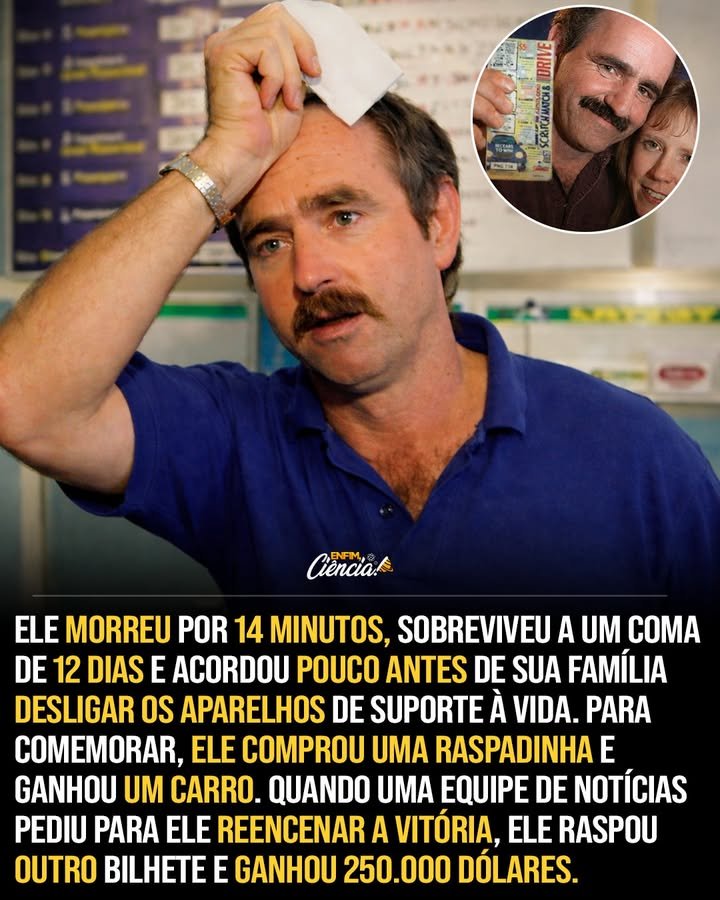 Ele morreu, voltou, desafiou os médicos e, quando parecia que o improvável já tinha ido longe demais, a vida ainda guardava uma última virada. Como uma história assim começa? Não com fama, nem com câmeras, nem com dinheiro. Começa com um homem comum vivendo uma rotina comum, até que tudo é interrompido por um acidente tão grave que o corpo simplesmente não resiste como deveria. O choque foi tão intenso que provocou um **ataque cardíaco**, e por cerca de **14 minutos** ele ficou **clinicamente morto**. Isso por si só já parece impossível de acreditar. Mas então surge a pergunta que muda tudo: se ele voltou, em que estado voltou? A resposta, num primeiro momento, não trouxe alívio. Os paramédicos conseguiram reanimá-lo, mas pouco depois ele entrou em um **coma profundo**. E quando os dias começaram a passar sem melhora, o cenário ficou ainda mais sombrio. Após **12 dias**, os médicos disseram à família que o cérebro provavelmente havia sofrido **danos irreversíveis**. A recomendação foi dura: desligar os aparelhos. E é justamente aqui que quase todo mundo imagina que a história termina. Só que não terminou. O que aconteceu em seguida surpreendeu até quem estava preparado para o pior. Contra todas as previsões, ele **acordou**. Não apenas abriu os olhos. Acordou **totalmente recuperado**, sem qualquer dano cerebral. Como alguém passa por um acidente extremo, sofre uma parada cardíaca, entra em coma e ainda assim volta sem sequelas? Essa é a parte que faz sua história ser lembrada até hoje. Mas há um detalhe que quase ninguém percebe: sobreviver foi apenas o começo. O que alguém faz depois de receber uma segunda chance tão absurda? No caso dele, a resposta foi simples e enorme ao mesmo tempo: **mudar tudo**. Convencido de que tinha ganhado uma nova vida, ele decidiu deixar o trabalho perigoso que tinha até então. Também resolveu dar outro passo importante: pediu a namorada em **casamento**. Parecia o tipo de recomeço que já seria suficiente para marcar qualquer existência. Só que ainda faltava algo pequeno, quase banal, e justamente por isso tão inesperado. Que papel poderia ter um gesto comum no meio de uma sequência tão extraordinária? Foi aí que entrou uma **raspadinha de loteria**. Comprada como uma comemoração, sem qualquer promessa de grandeza, ela trouxe um prêmio inesperado: **um carro novo**, avaliado em cerca de **17 mil dólares**. Já seria uma coincidência curiosa demais para qualquer pessoa. Um homem escapa da morte, acorda sem sequelas, decide recomeçar e logo depois ganha um carro. Parece o limite do improvável. Mas o que vem depois muda completamente a escala dessa história. Se ele já tinha sobrevivido ao impossível e ainda saído premiado, o que mais poderia acontecer? A resposta veio quando a história chamou a atenção da **imprensa local**. Uma equipe de TV foi até a loja onde ele havia comprado o bilhete vencedor e pediu que ele recriasse a cena para as câmeras. A proposta parecia simples: comprar outra raspadinha, repetir o gesto, mostrar ao público onde tudo tinha acontecido. Nada além disso. Ou pelo menos era o que parecia. E é aqui que a maioria se surpreende de verdade. Diante das câmeras, enquanto raspava o novo bilhete, ele parou. Não foi uma pausa qualquer. Foi aquele tipo de silêncio que muda o ar ao redor. Então ele olhou para a repórter, ainda em choque, e disse: **“Eu acabei de ganhar 250 mil dólares. Não é piada.”** Sim, aconteceu ao vivo. O homem que já havia escapado de uma sequência médica quase impossível acabava de ganhar **um quarto de milhão de dólares na televisão**. E quando se olha para tudo em ordem, a história parece desafiar qualquer noção comum de probabilidade: acidente gravíssimo, morte clínica, coma, recuperação total, recomeço pessoal, um prêmio inesperado e, depois, outro ainda maior diante das câmeras. Quem era esse homem? **Bill Morgan**, um **australiano** cuja história ficou famosa justamente por reunir acontecimentos improváveis demais para parecerem reais. Mas talvez o mais intrigante não seja apenas o que aconteceu com ele. Talvez seja a sensação de que, em certos momentos, a realidade parece avançar um passo além do que estamos prontos para aceitar. E quando uma vida muda tantas vezes em tão pouco tempo, fica quase impossível não se perguntar: quantas histórias extraordinárias ainda passam despercebidas até o instante em que alguém resolve olhar de novo?