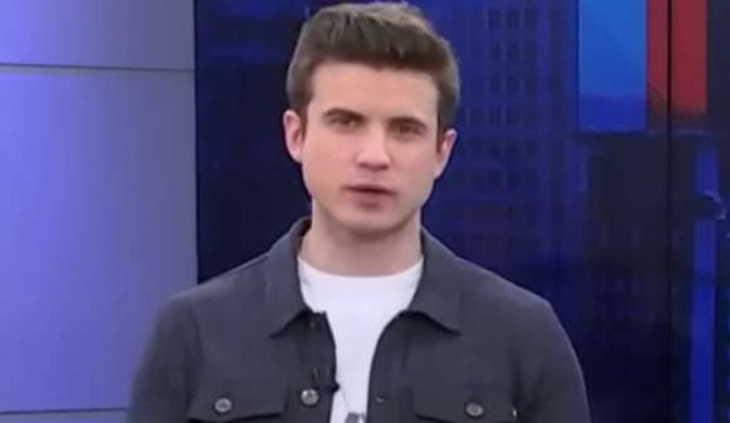 Quem é André Marinho e por que ele é conhecido? André Marinho é uma figura conhecida no cenário político do Rio de Janeiro. Ele ganhou notoriedade por suas participações na Jovem Pan, onde frequentemente enfrentou debates acalorados e "surras" verbais, especialmente do deputado Nikolas Ferreira. Por que André Marinho decidiu se candidatar ao governo do Rio de Janeiro? Marinho decidiu ingressar no Partido Novo e ser pré-candidato ao governo estadual, buscando trazer novas ideias e propostas para o cenário político do Rio de Janeiro, apesar de seu histórico de embates públicos. Qual é a relação de André Marinho com o Partido Novo? André Marinho recentemente se filiou ao Partido Novo, que já o trata como pré-candidato ao governo do Rio de Janeiro. A legenda busca renovar sua imagem e atrair novos eleitores com a candidatura de Marinho. Quais são as expectativas para a candidatura de André Marinho? As expectativas são mistas. Enquanto alguns veem potencial em sua candidatura, outros acreditam que ele pode enfrentar dificuldades devido ao seu histórico de embates públicos e à força de seus adversários políticos. Como André Marinho lida com as críticas e embates públicos? Marinho parece estar preparado para enfrentar críticas e embates, como já demonstrou em suas participações na Jovem Pan. Ele encara os desafios com determinação, mesmo sabendo das dificuldades que pode enfrentar. Qual é a importância do apoio popular para a candidatura de Marinho? O apoio popular é crucial para qualquer candidatura. Marinho precisa conquistar a confiança dos eleitores do Rio de Janeiro, mostrando que suas propostas são viáveis e que ele é capaz de liderar o estado. Quais são os principais desafios que André Marinho pode enfrentar na campanha? Marinho pode enfrentar desafios como a falta de experiência política, a concorrência de candidatos mais estabelecidos e a necessidade de superar a percepção pública de suas "surras" verbais anteriores. Como o histórico de embates de Marinho pode impactar sua campanha? Seu histórico de embates pode ser uma faca de dois gumes. Enquanto pode atrair eleitores que apreciam sua postura combativa, também pode afastar aqueles que preferem candidatos mais diplomáticos. Qual é a estratégia de Marinho para conquistar eleitores? Marinho deve focar em propostas inovadoras e em um discurso que ressoe com as necessidades dos eleitores do Rio de Janeiro, além de mostrar que aprendeu com suas experiências passadas. Como a candidatura de Marinho pode influenciar o cenário político do Rio de Janeiro? A entrada de Marinho na corrida eleitoral pode trazer novas discussões e propostas para o debate político, além de desafiar candidatos tradicionais e estimular uma renovação no cenário político estadual. Quais são as chances de sucesso de Marinho nas eleições? As chances de sucesso de Marinho dependem de sua capacidade de se conectar com os eleitores, apresentar propostas viáveis e superar a percepção pública de suas participações anteriores na mídia. Como a candidatura de Marinho se relaciona com o apoio a Flávio Bolsonaro? Embora Marinho esteja focado em sua candidatura ao governo do Rio, o apoio a Flávio Bolsonaro pode indicar uma tentativa de se alinhar com uma base política conservadora e ampliar seu alcance eleitoral. O que o futuro reserva para André Marinho na política? O futuro político de Marinho dependerá de sua habilidade em se adaptar, aprender com suas experiências e construir uma base sólida de apoio. Sua candidatura pode ser um passo importante em sua trajetória política.