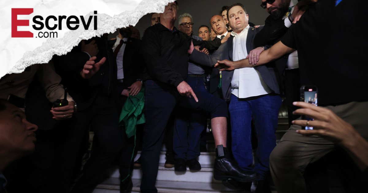 Bolsonaro passa a cumprir prisão domiciliar com tornozeleira eletrônica imagem principal