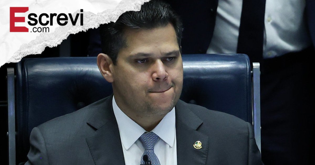 CPMI do INSS: decisão de Mendonça limita ação de Alcolumbre e acirra tensão entre Poderes imagem principal