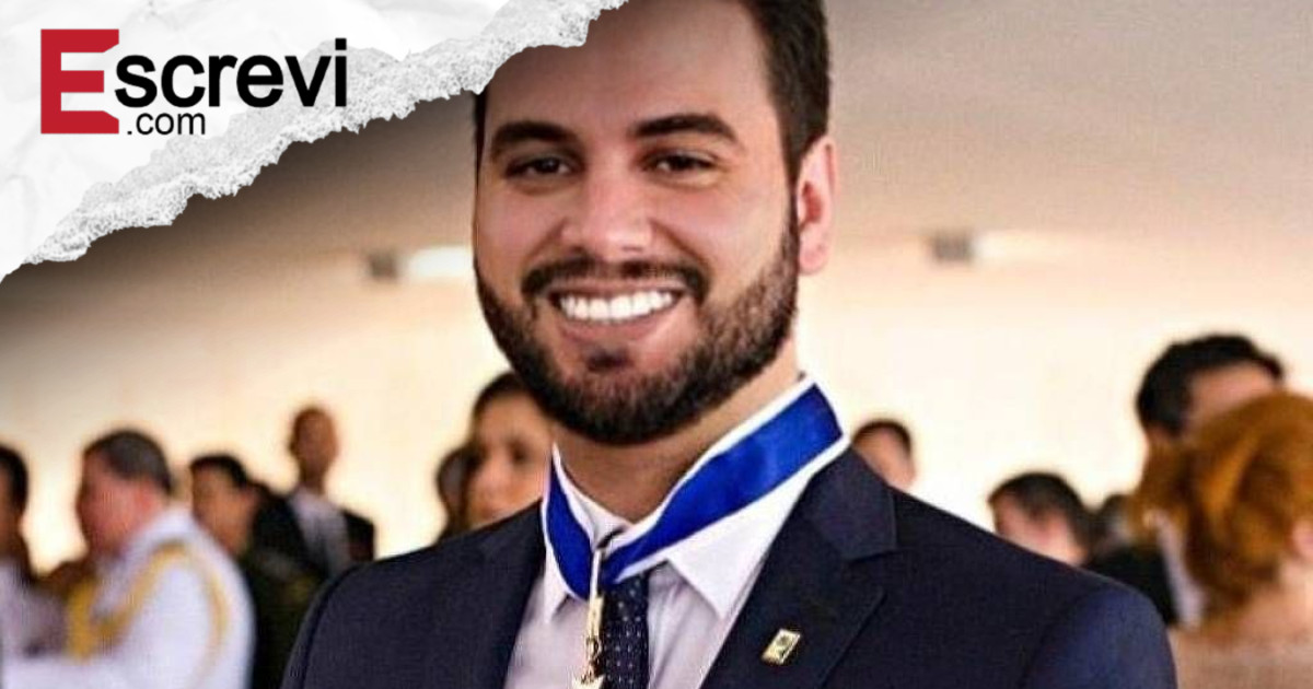 Defesa de ex-assessor de Bolsonaro vai ao STF para pedir transferência dele de presídio imagem principal