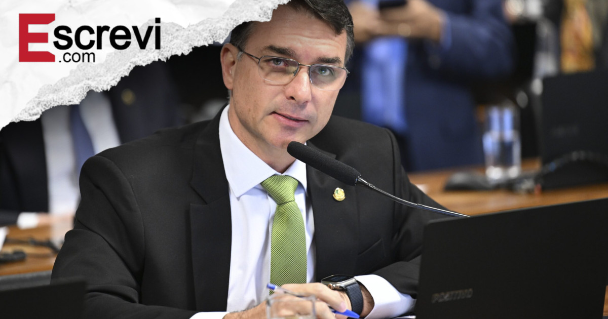 É #FAKE que Flávio Bolsonaro propôs acabar com salário mínimo imagem principal