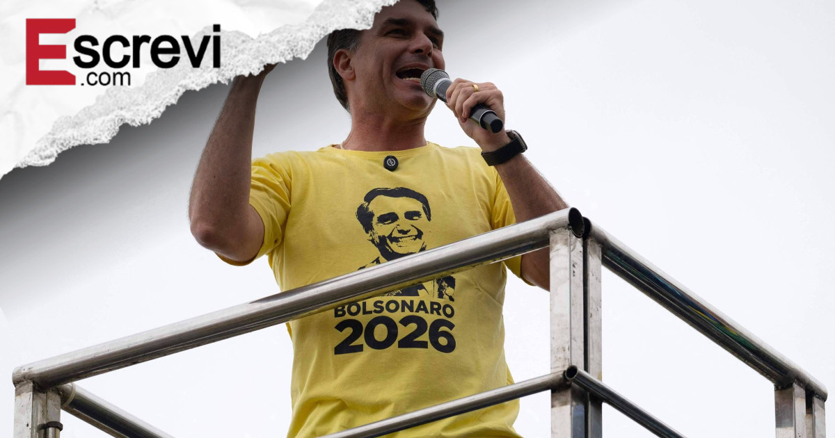 Flávio Bolsonaro chama terceira via de sequelada em jingle e diz que centrão vai cair do cavalo imagem principal