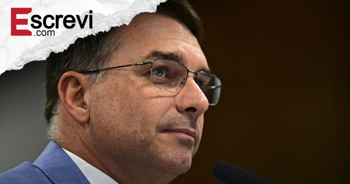 Flávio Bolsonaro defende maioridade penal de 14 anos em casos de estupro imagem principal