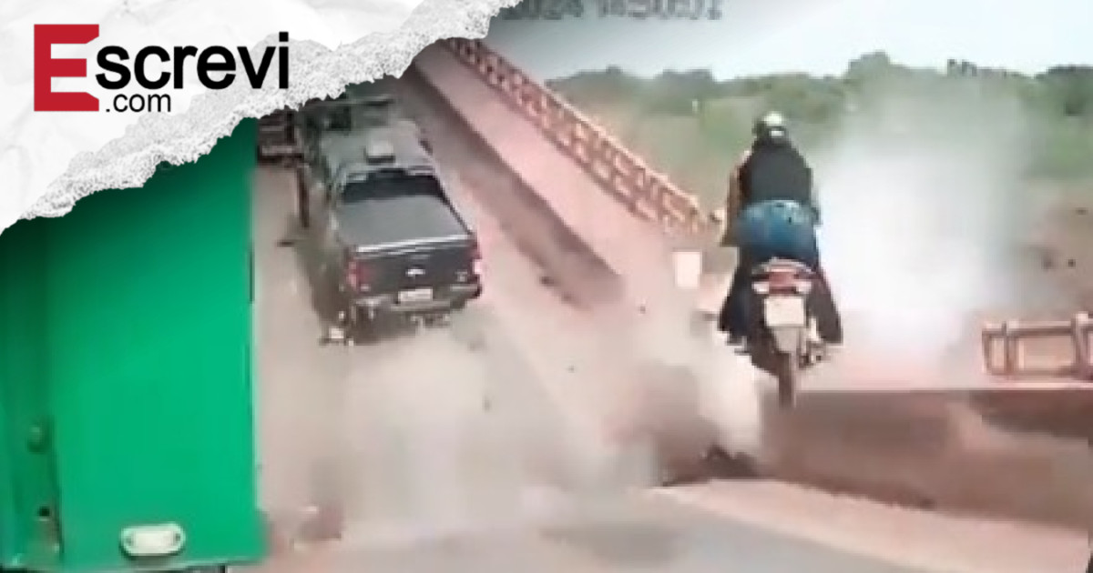 Imagens impressionantes: caminhões e moto são arremessados em queda de ponte entre TO e MA imagem principal