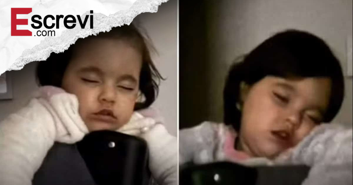 Menina adotada só dormia em pé, encostada na parede — motivo deixou nova mãe sem reação em SC imagem principal