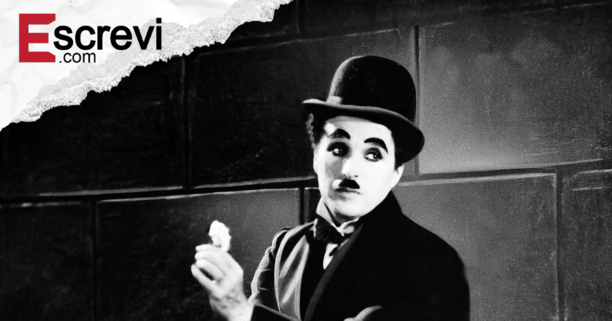 Não tenho problemas com quem não gosta de mim e sim com quem finge que gosta imagem principal