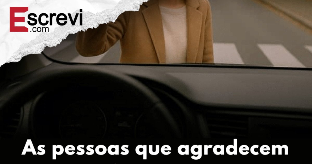 As pessoas que agradecem aos motoristas com um gesto da mão: um gesto que diz muito sobre a personalidade, segundo a psicologia imagem principal
