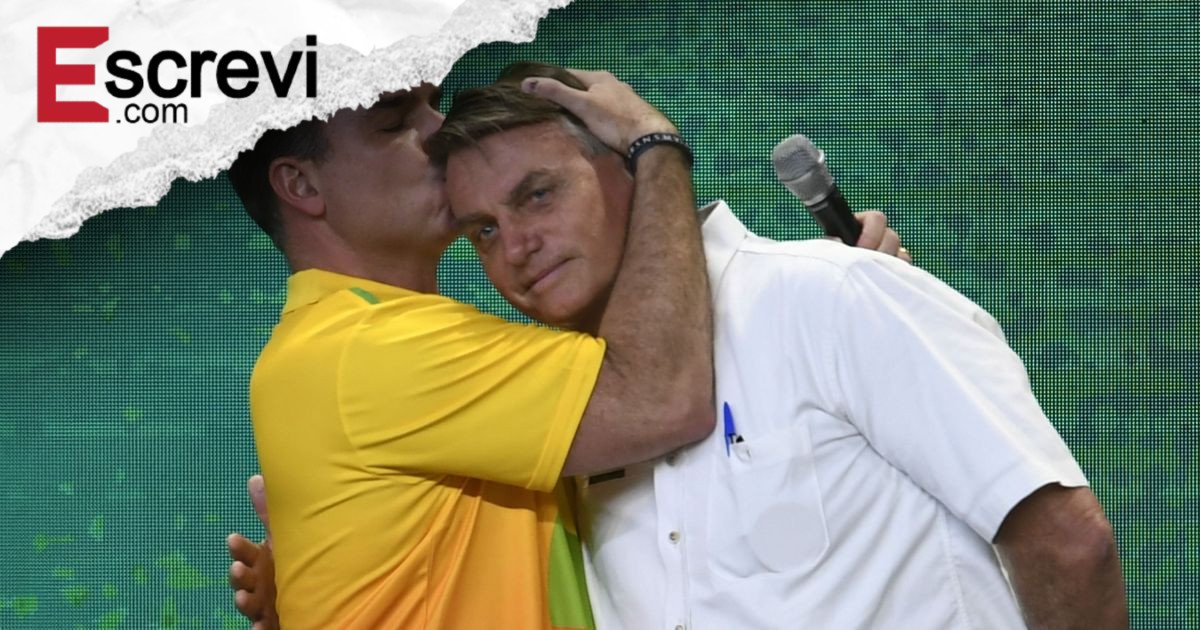 “Bolsonaro foi julgado por inimigos”, diz Flávio sobre ministros do STF imagem principal