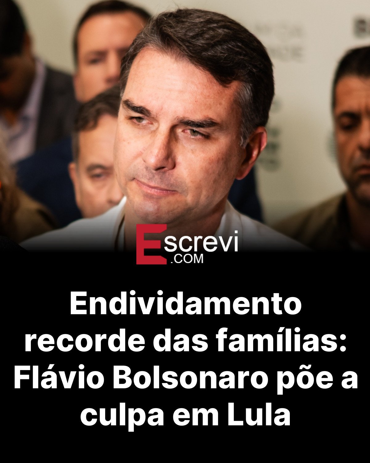 Endividamento recorde das famílias: Flávio Bolsonaro põe a culpa em Lula card preto