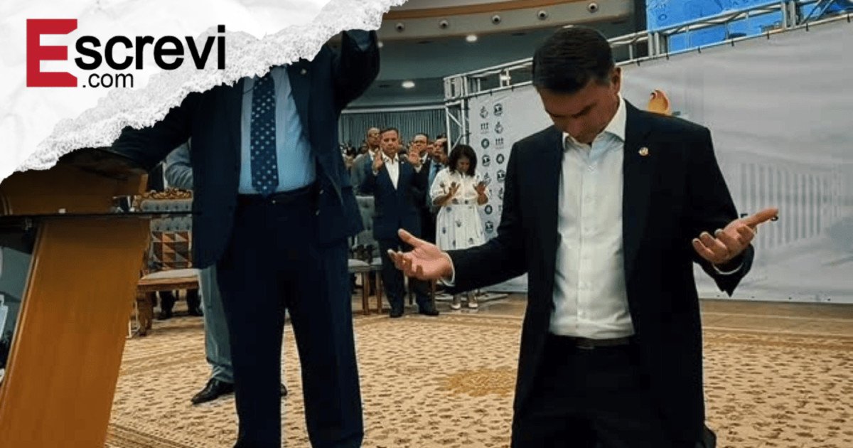 Flávio Bolsonaro recebe oração em igreja evangélica em São Paulo imagem principal