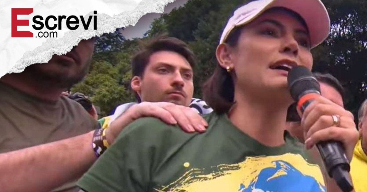Mensagem enigmática de Carlos Bolsonaro atinge Michelle imagem principal