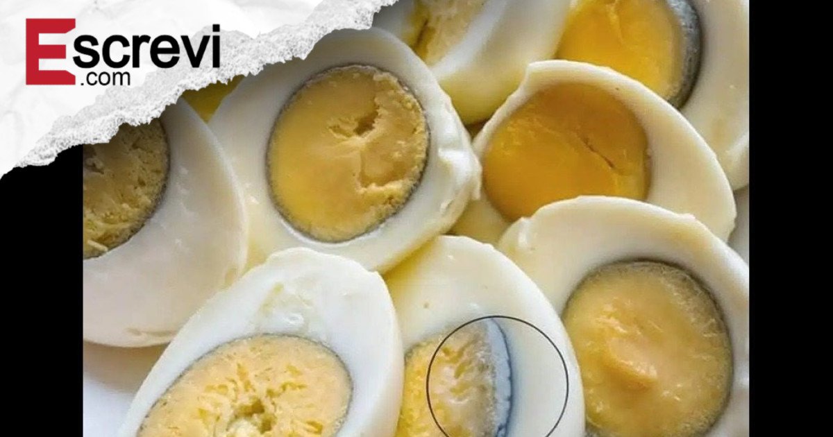 Por que um anel verde aparece ao redor da gema dos ovos cozidos? imagem principal